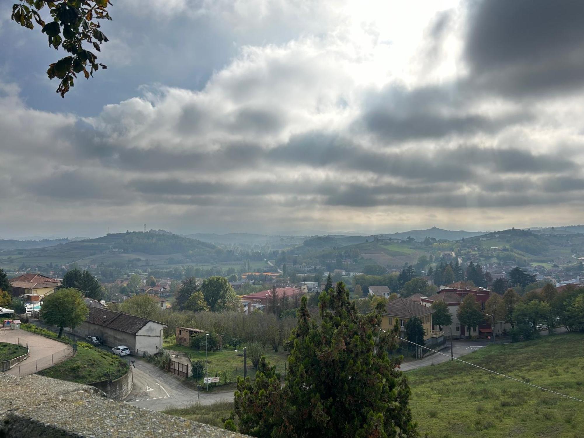 L'Incanto Casa Vacanze Montegrosso dʼAsti Eksteriør bilde